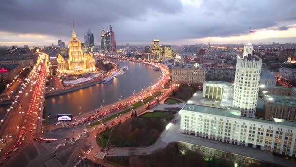 ウクライナホテルとロシア政府の建物 — ストック動画