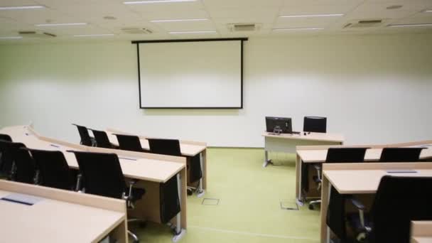 Background for projector in small modern auditorium — 图库视频影像