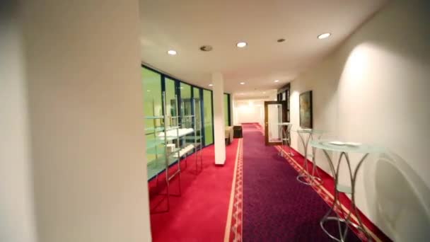 Hallway in Baltschug Kempinski Hotel — Stock Footage Hallway in Baltschug Kempinski Hotel Stock Video