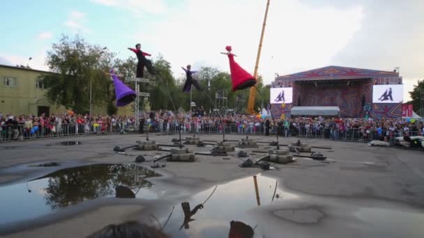 Actuación de la compañía australiana Strange Fruit — Vídeo de stock