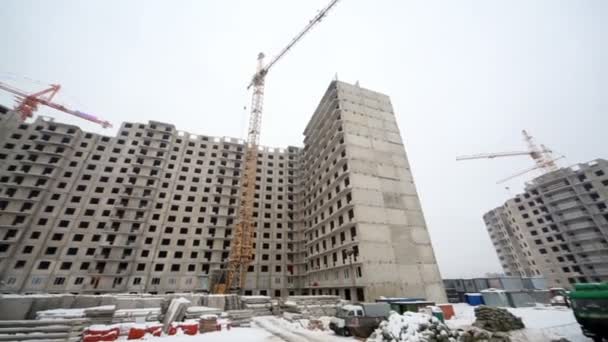 Lugar de construcción en invierno . — Vídeos de Stock