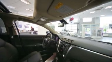 araba Suzuki bayi Avtomir Baykalskaya üzerinde