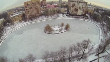 Egersky gölet küçük park ile Cityscape