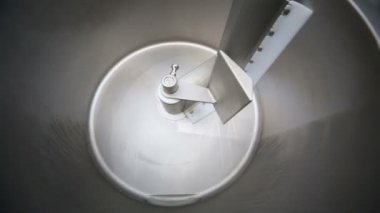 Santrifüj ile büyük sanayi makinesi