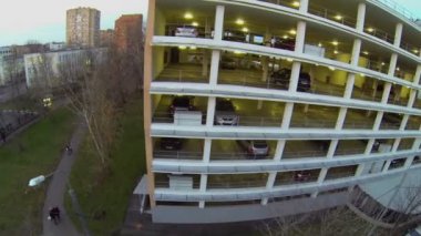 Çok düzeyli otopark ile kentsel sektörü
