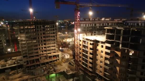 Varios edificios de varios pisos en construcción — Vídeo de stock