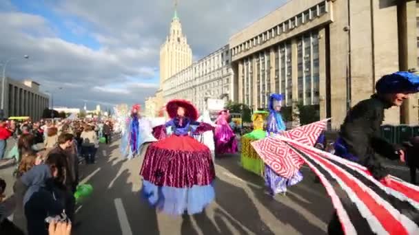 Karneval auf der Sacharow-Allee — Stockvideo