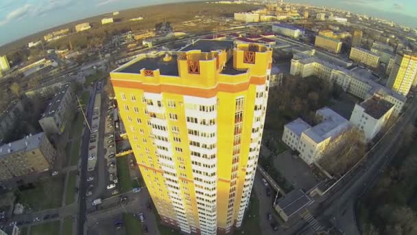 軍人のための背の高い住宅 — ストック動画