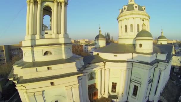 Bouwwerk van St. Martin de Belijder tempel — Stockvideo