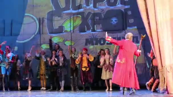 Acteurs au spectacle musical pour enfants — Video