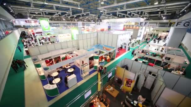 Persone a AgroProdMash - Fiera Internazionale — Video Stock