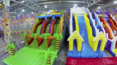 Crocus City'de şişme slaytlar