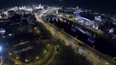 Cityscape quay trafik ile
