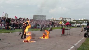 Adam yangın Festivali