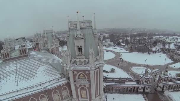 Torres de palacio en Tsaritsyno — Vídeo de stock