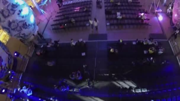 Spectators sit in concert hall — Stock Video