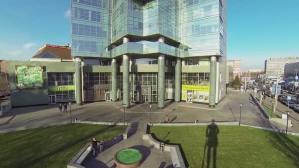 Grand immeuble de bureaux Sokolinaya Gora — Video