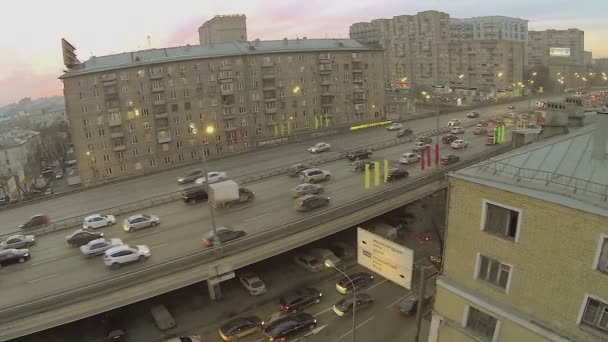 Transport överbelastning på Gavrikova street — Stockvideo