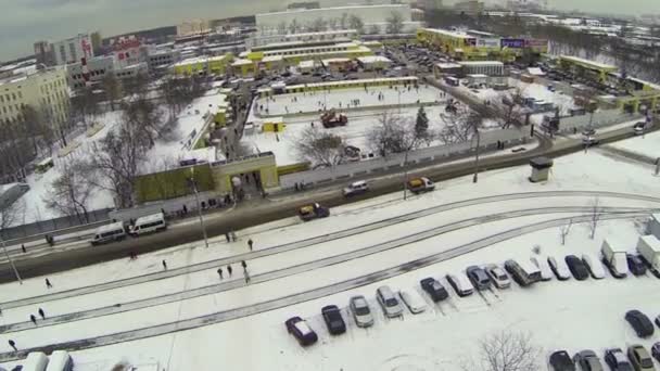 Vida en la ciudad en el distrito de Bogorodskoe — Vídeos de Stock