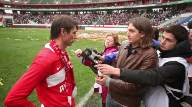 Egor Titov gazeteciler röportaj