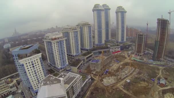 Lugar de construcción del complejo residencial — Vídeo de stock