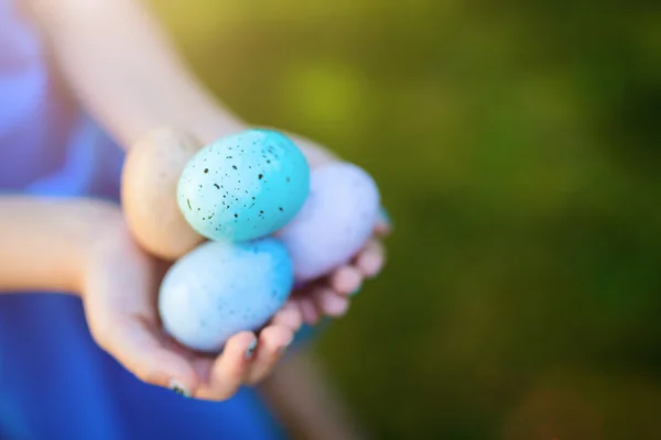 Coloridos huevos de Pascua —  Fotos de Stock