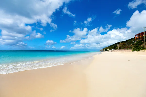 Spiaggia idilliaca ai Caraibi — Foto Stock