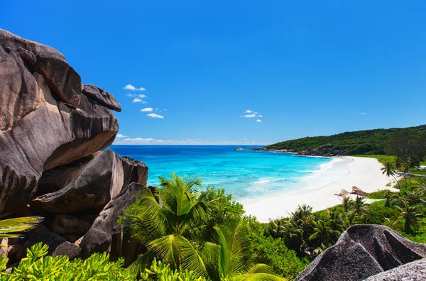 Grand anse på ön la digue i Seychellerna — Stockfoto
