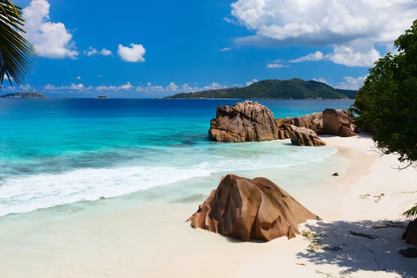 Idyllic tropical beach — Stock Photo, Image