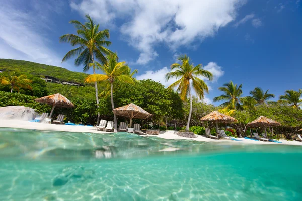 Karib-tenger gyönyörű trópusi tengerpart — Stock Fotó