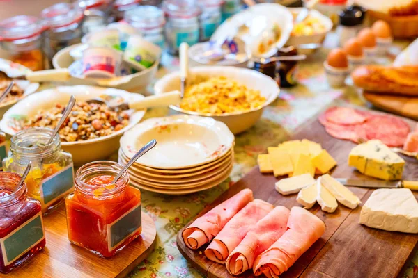 Leckeres Frühstücksbuffet — Stockfoto