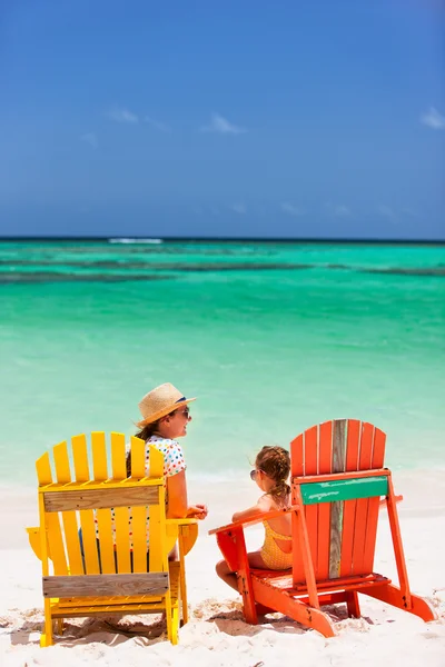 Mother and daughter on Caribbean vacation — Stock Photo, Image