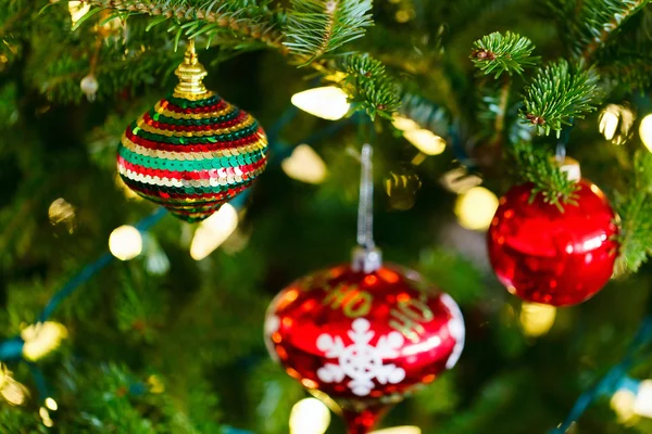 Decorações de árvore de Natal Fotografias De Stock Royalty-Free