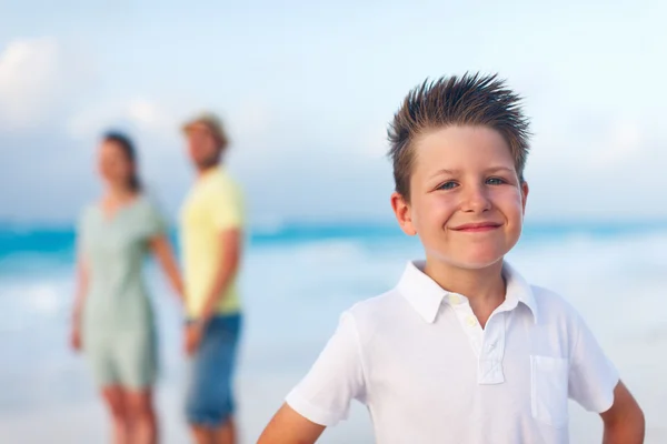 Familie op vakantie — Stockfoto