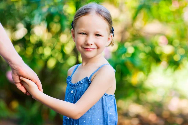 Roztomilá malá holka portrét — Stock fotografie
