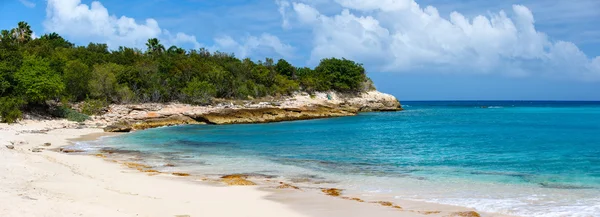 Praia bonita em St Martin Caribe — Fotografia de Stock