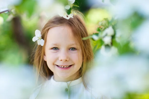 Kleines Mädchen Frühling Porträt — Stockfoto