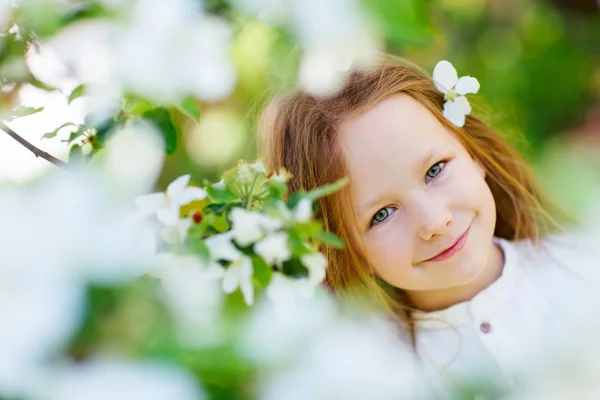 Ritratto primavera bambina — Foto Stock