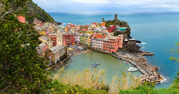 Aldeia Vernazza em Cinque Terre — Fotografia de Stock