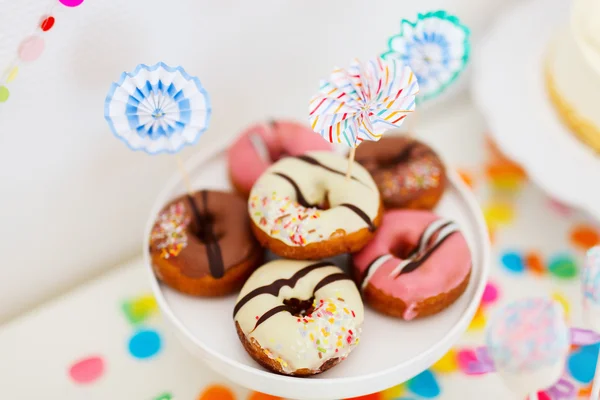 Dessert table at party — Stock Photo, Image