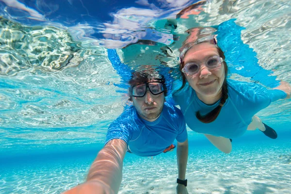 Un paio di snorkeling — Foto Stock