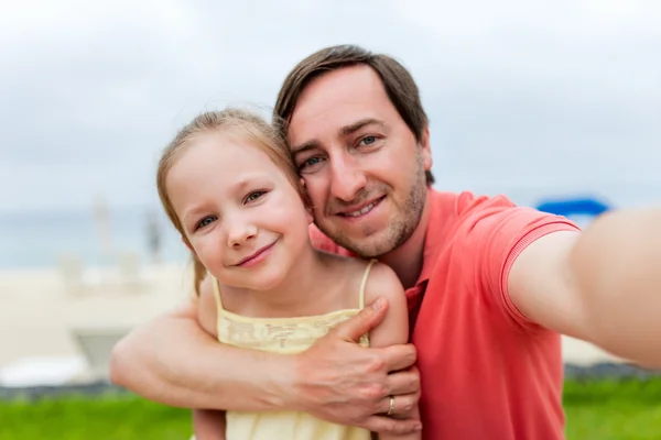 Far och dotter selfie — Stockfoto