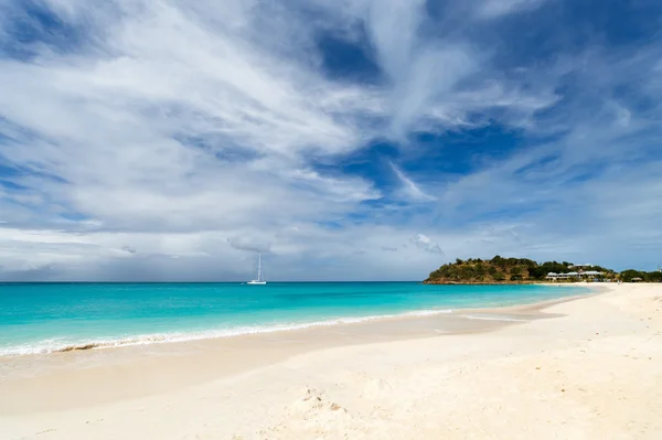 Malowniczej plaży w Caribbean — Zdjęcie stockowe