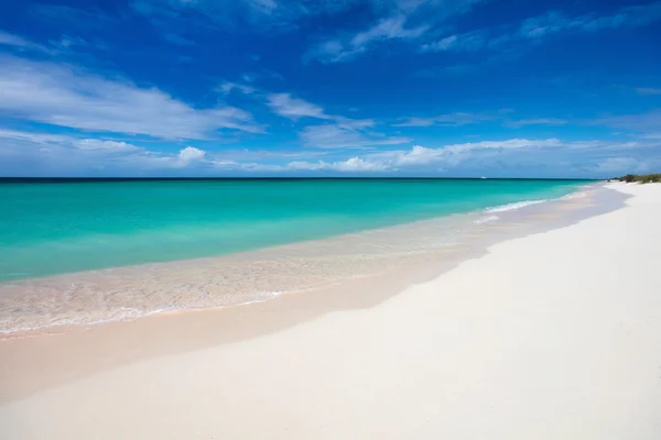 Playa de arena rosa —  Fotos de Stock