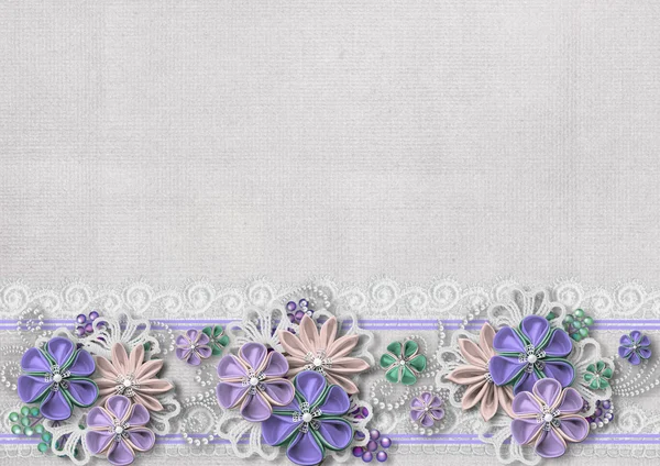 Винтажный фон с цветами и кружевами — стоковое фото