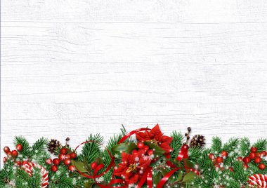 Noel tatili arka planında güzel süslemeler, ilk ağaç, puantiye, kutsal ve tatlı şekerler. Kopya alanı ile birlikte tatil kartpostalı.