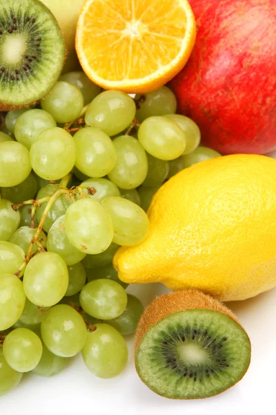 Frutas maduras para uma alimentação saudável — Fotografia de Stock