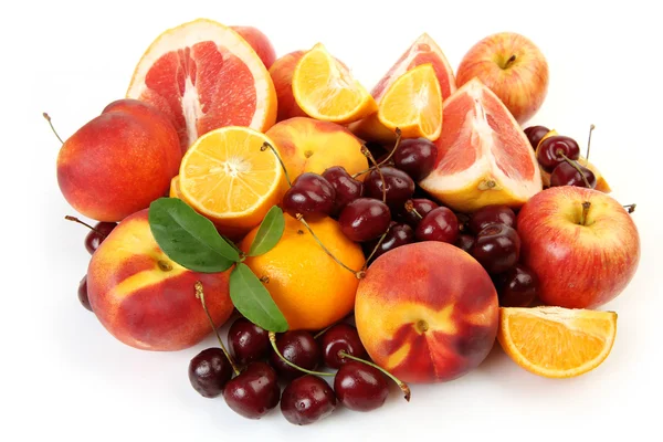 Olgun meyve sağlıklı bir diyet için — Stok fotoğraf