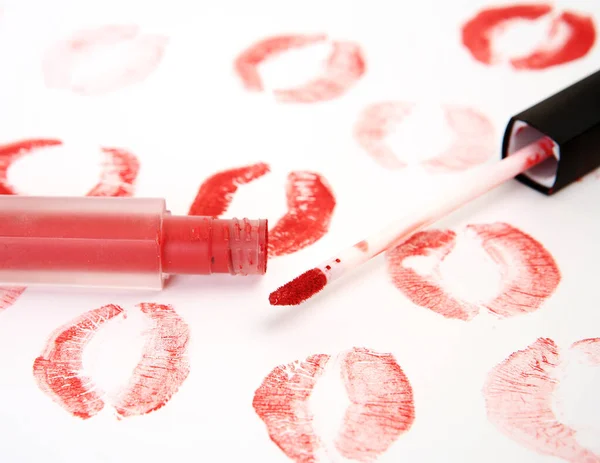 Afdrukken Van Vrouwelijke Lippen Een Witte Achtergrond Vloeibare Lippenstift — Stockfoto
