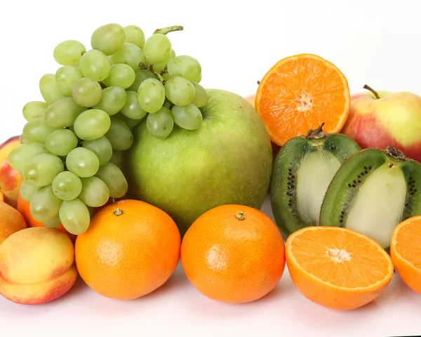 Rijp Fruit Bessen Een Witte Achtergrond — Stockfoto